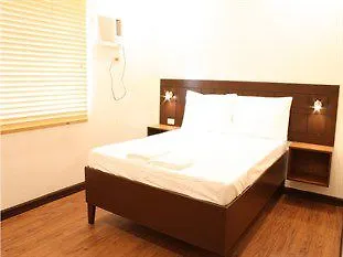 Chartel Serviced Apartments Μανίλα